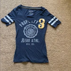 Short sleeved, fitted shirt